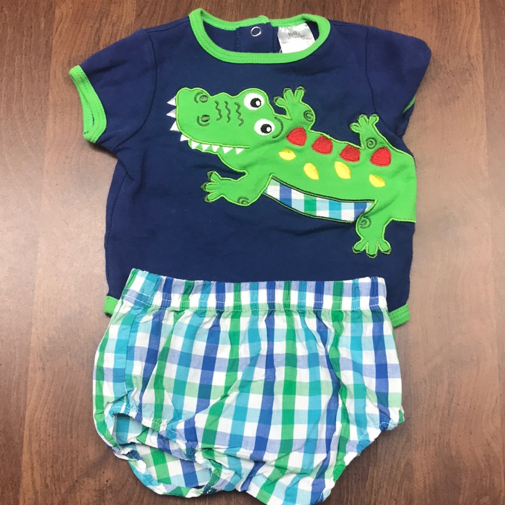 Alligator outfit